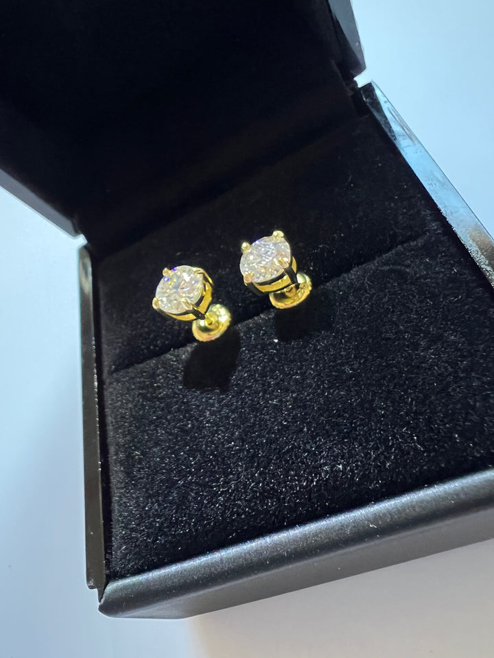 VVS1 Flawless Moissanite Stud Gold Earring